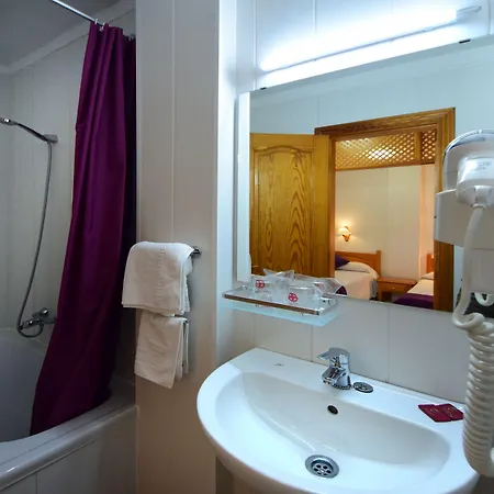 Aparthotel Skyview By Livvo 3*