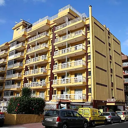 Aparthotel Skyview By Livvo 3*