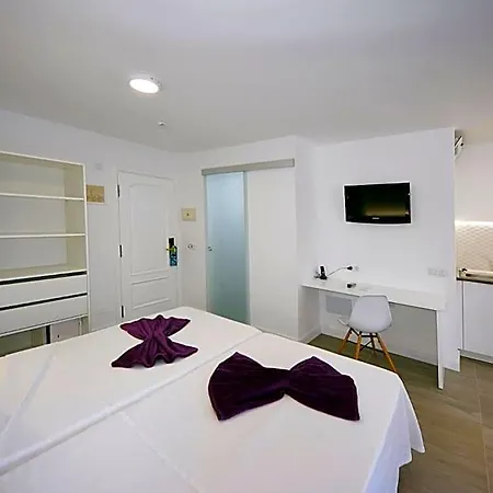 Aparthotel Skyview By Livvo Puerto de la Cruz (Tenerife)
