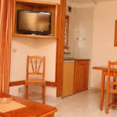 Skyview By Livvo 公寓式酒店 3*