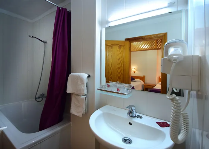 Apartahotel Skyview By Livvo 3*