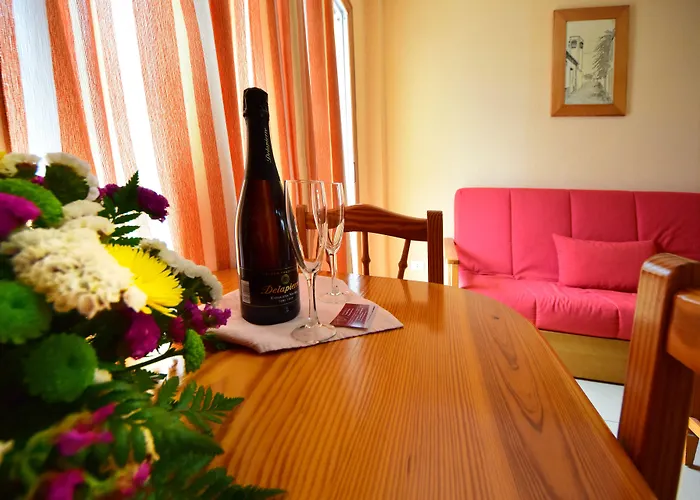 Apartahotel Skyview By Livvo 3*