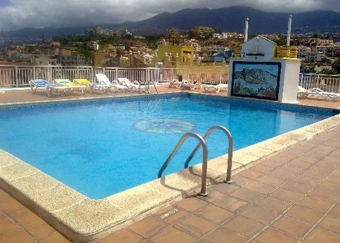 Skyview By Livvo Apartahotel